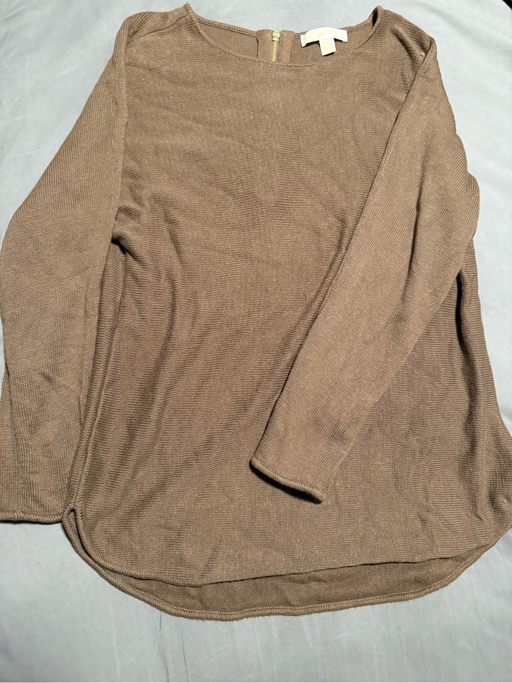 MICHAEL Michael Kors Scoop-Neck Long Sleeve Sweater in Taupe Brown